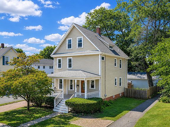 4th image of 13 Weir St