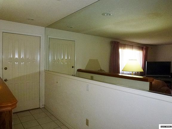 3rd image of 1115 Fremont St