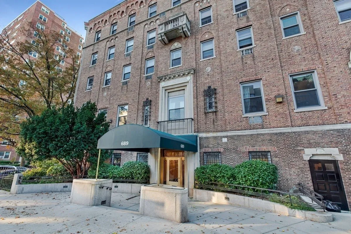 689 Ft Washington Avenue in Hudson Heights : Sales, Rentals, Floorplans ...