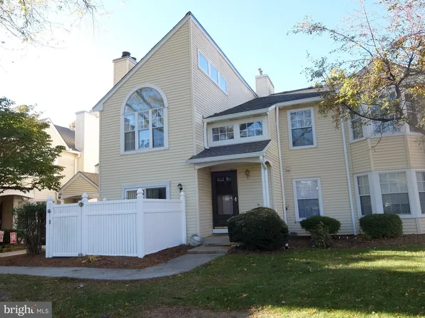 7 Powell Ct, Hightstown, NJ 08520