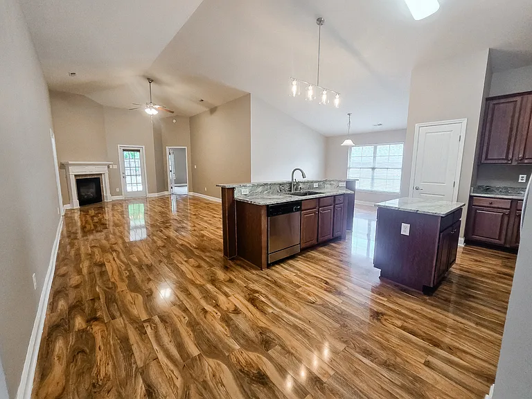 146 Alderwood Dr — Photo 8