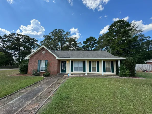 501 Mount Airy Dr, Prattville, AL 36067