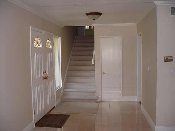 3rd image of 15685 Tetley St