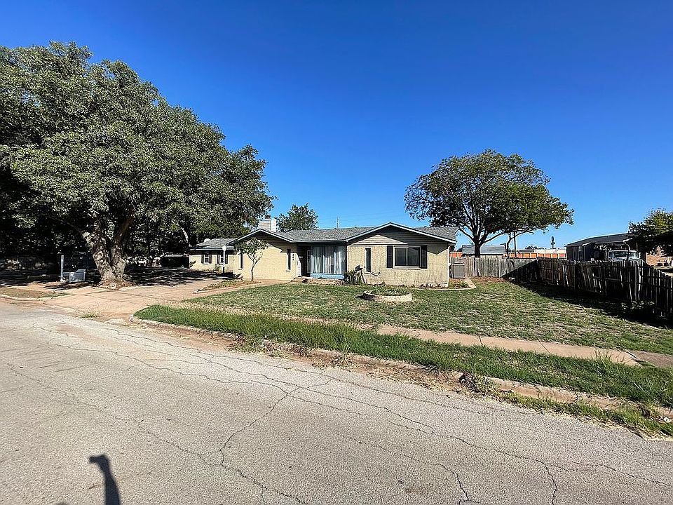2nd image of 4809 Catalina Dr