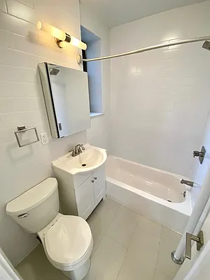 Rented by LRGNY Group, Inc. | media 21