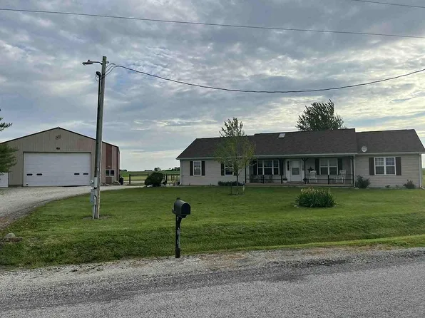 660 County Road 800 N, Tolono, IL 61880