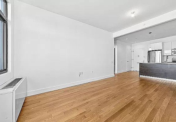 4th image of 818 Bergen St #108