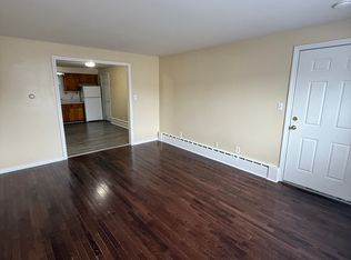 641 Newhall St #L, Hamden, CT 06517