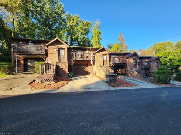 90 View St #12, Weirton, WV 26062