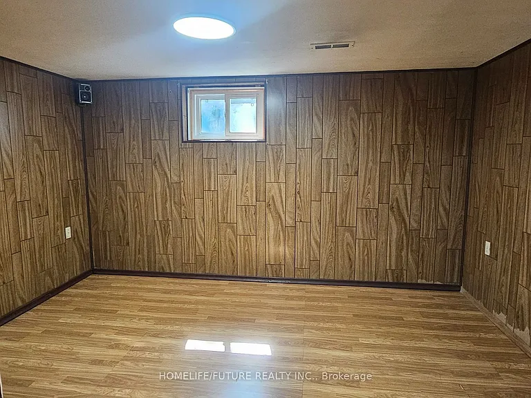 61 Hollyhedge Dr — Photo 21