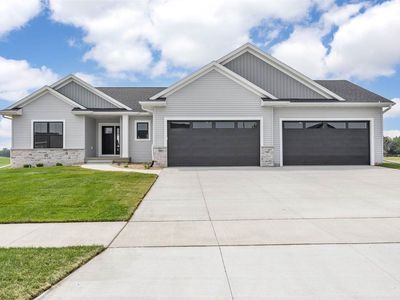 3011 Prairielight Ct, Hiawatha, IA, 52233