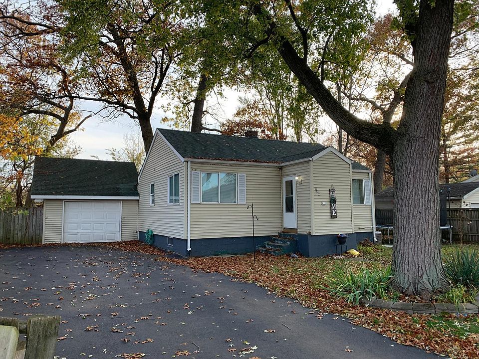 1st image of 780 Riverlane Dr