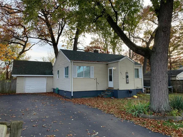 780 Riverlane Dr, Lake Station, IN 46405
