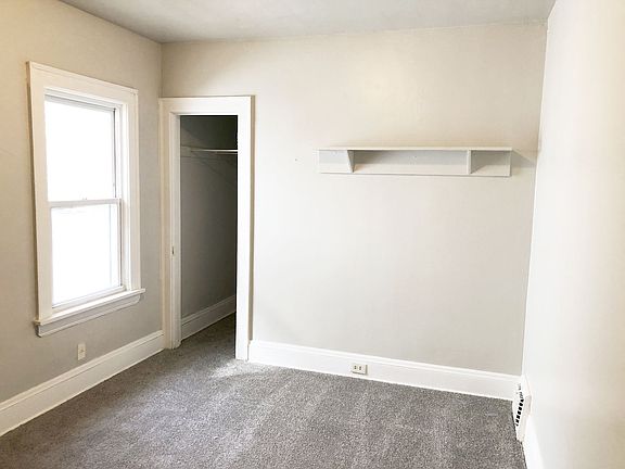 4th image of 9206 Vineyard Ave