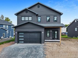 39 Winterberry Dr, Fredericton, NB E3C0M3
