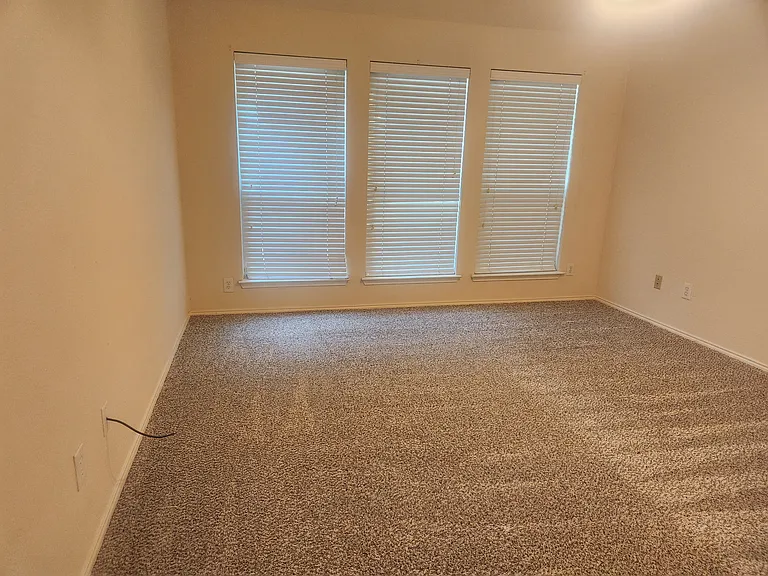 8405 Luzerne Dr — Photo 13