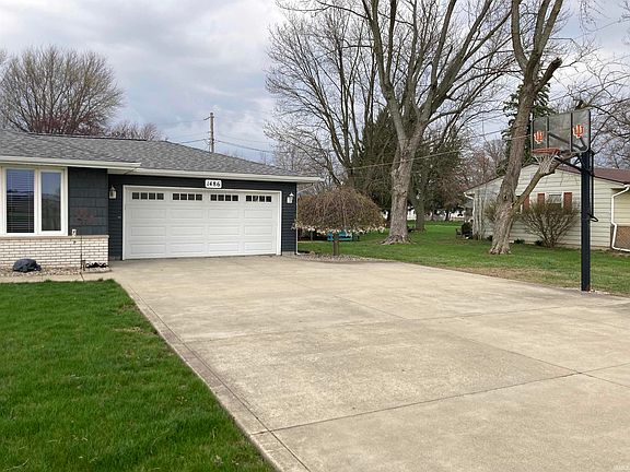 5th image of 1486 Clark Ave