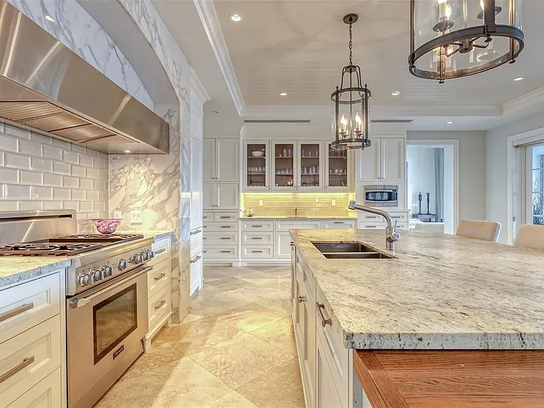 1313 E Lake Dr — Photo 39