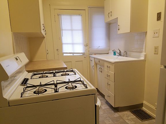 2nd image of 1288 Brexton Pl