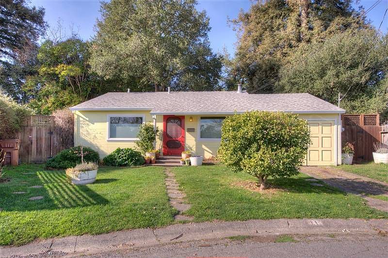 1st image of 11 Birch Pl