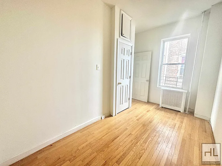 417 Grant Ave #5 — Photo 9
