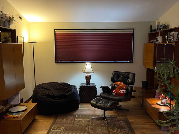 The reading room! It's a place for one or two to unwind and relax. Plenty of room on floor area for yoga!