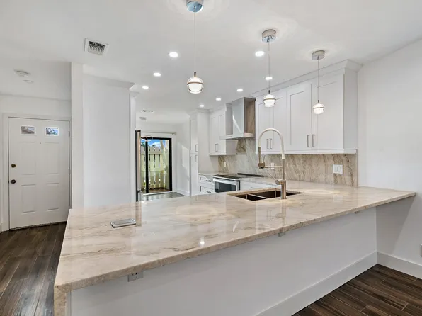 131 Palm Ave APT 36, Jupiter, FL 33477
