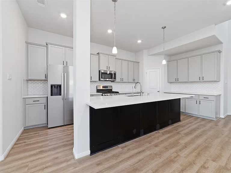 720 Lake Lacosta Dr — Photo 15