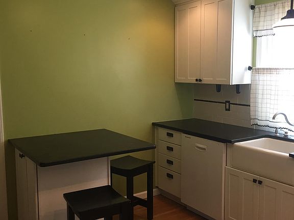 4th image of 22 Norwalk Ave #1