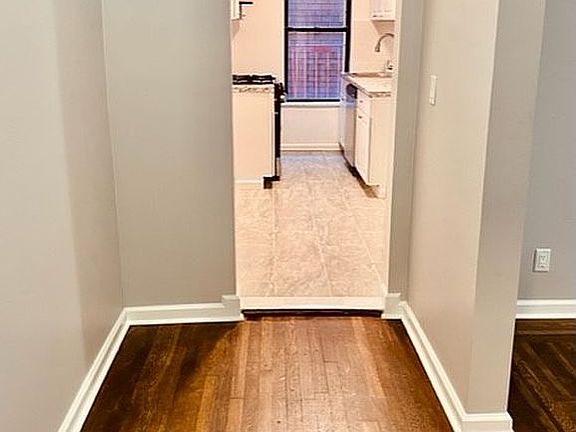 2nd image of 333 E 209th St APT 4