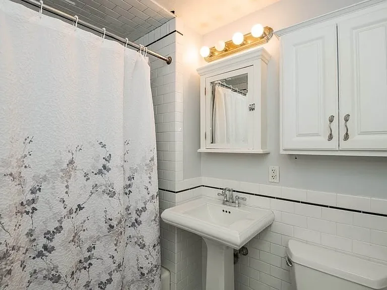 17 Dyer Ave #2 — Photo 9