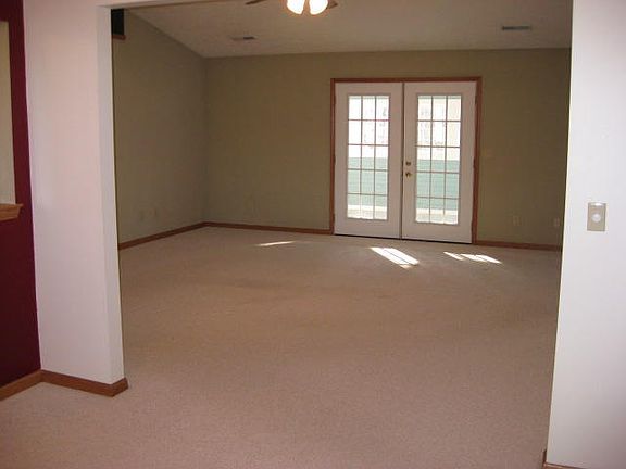 3rd image of 318 Driftwood Dr