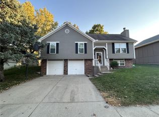 1118 SW Southgate Dr, Blue Springs, MO 64015