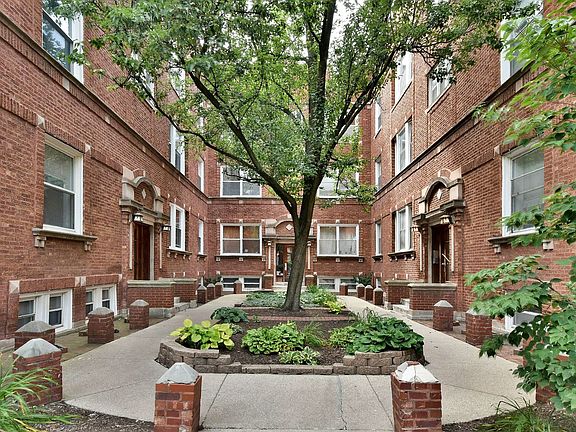 2nd image of 4448 N Beacon St #1W
