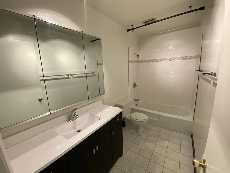 2211 N Bissell St — Photo 21