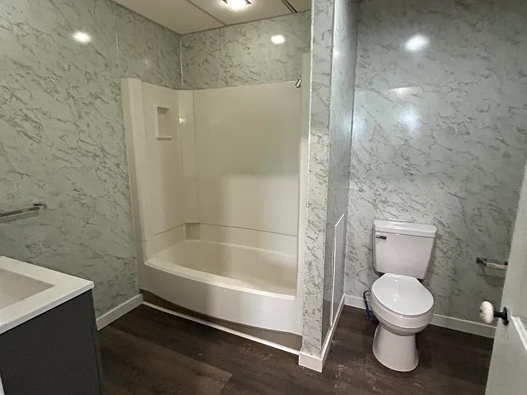 352 Market St #B — Photo 8