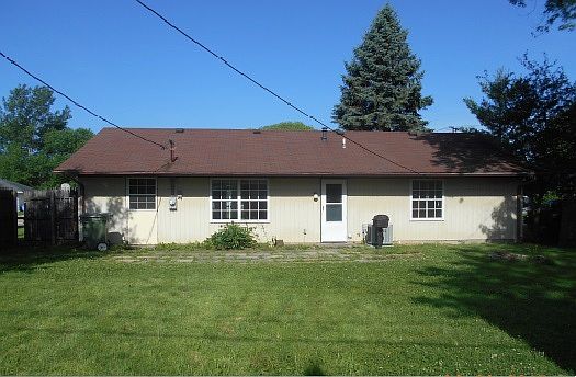 2nd image of 1010 Crestmoor Dr