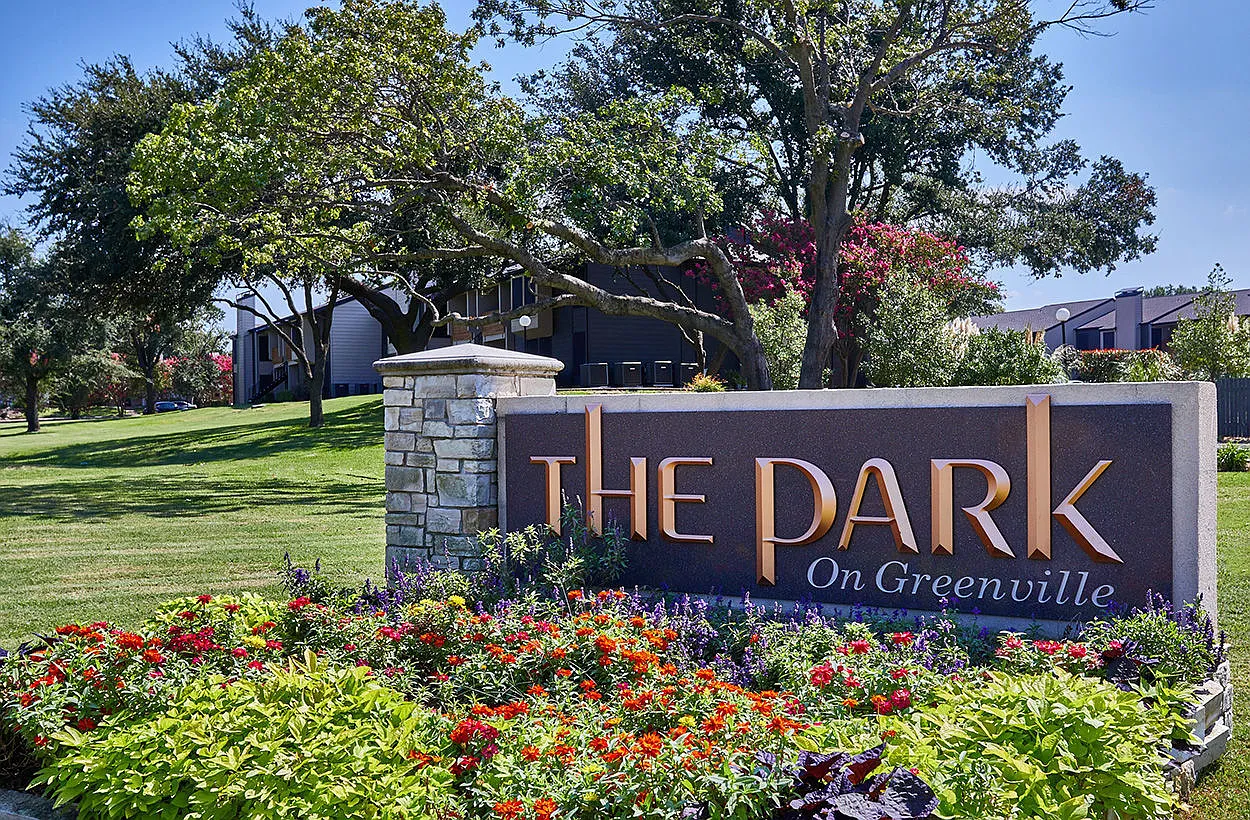 Park on Greenville — Photo 4