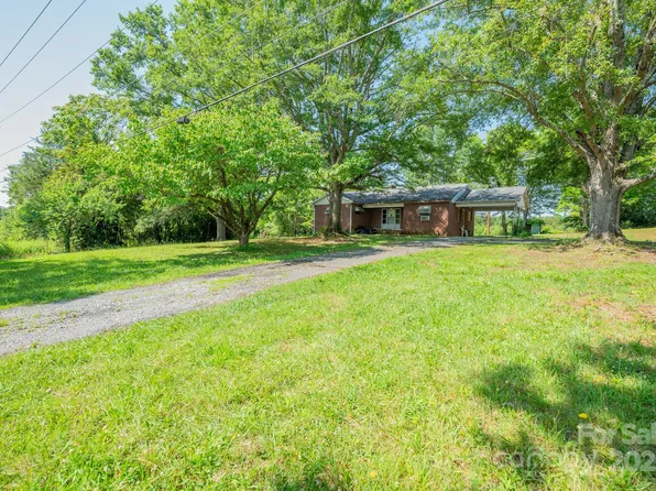 1564 Oakland Rd, Forest City, NC 28043