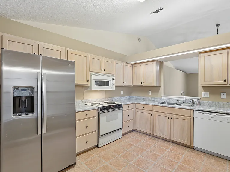 147 Mirabelle Cir — Photo 20