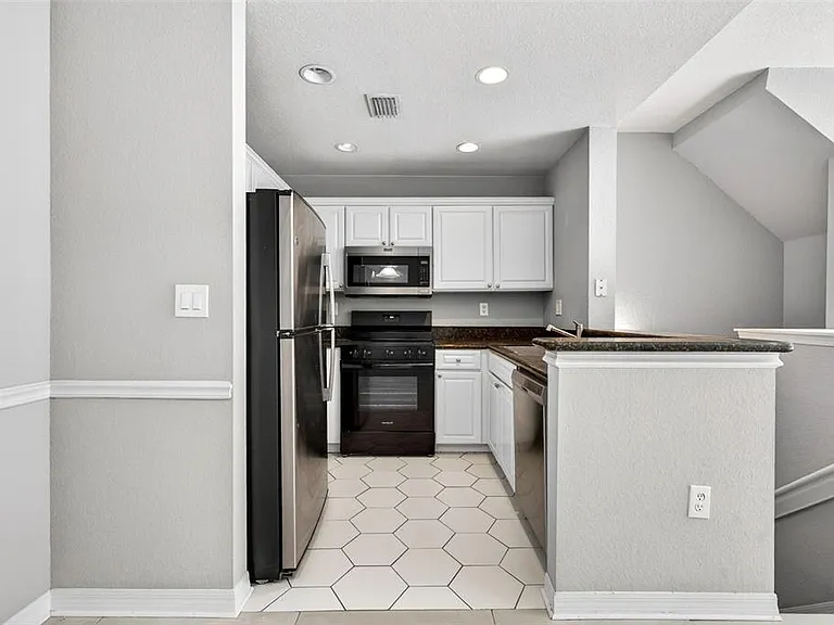 105 Bradford Beach Ct #105 — Photo 14