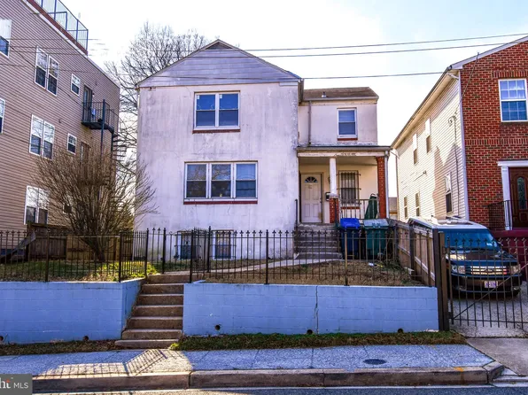 5037 C St SE, Washington, DC 20019