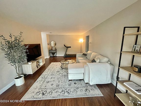 2nd image of 614 Sharon Garden Ct #614