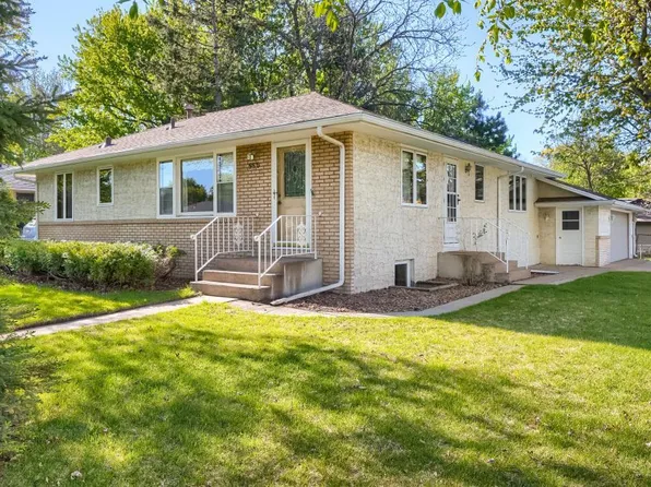 558 113th Ln NW, Coon Rapids, MN 55448