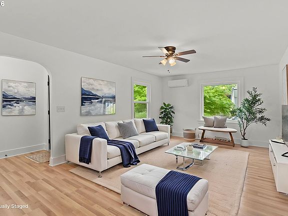 4th image of 1346 NW Couch St