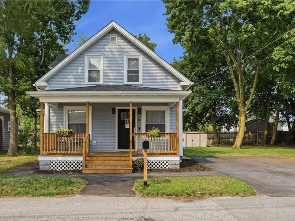 16 Bucklin Ave, Warwick, RI 02888