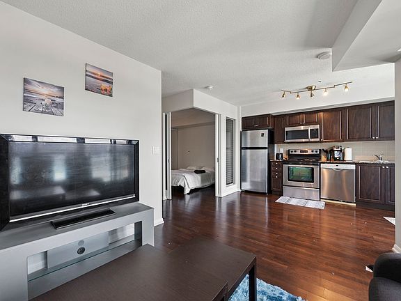 3rd image of 209 Fort York Blvd #1062