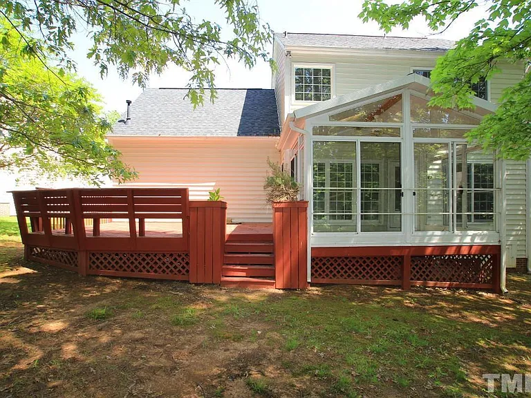 208 Ashley Brook Ct — Photo 15