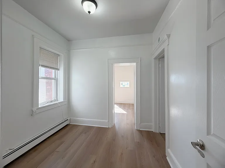 62 Farnham Ave #1 — Photo 5