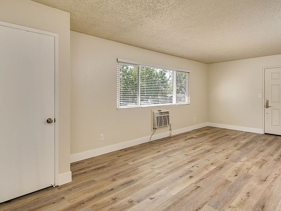 2nd image of 1500 Sheridan Ave APT F